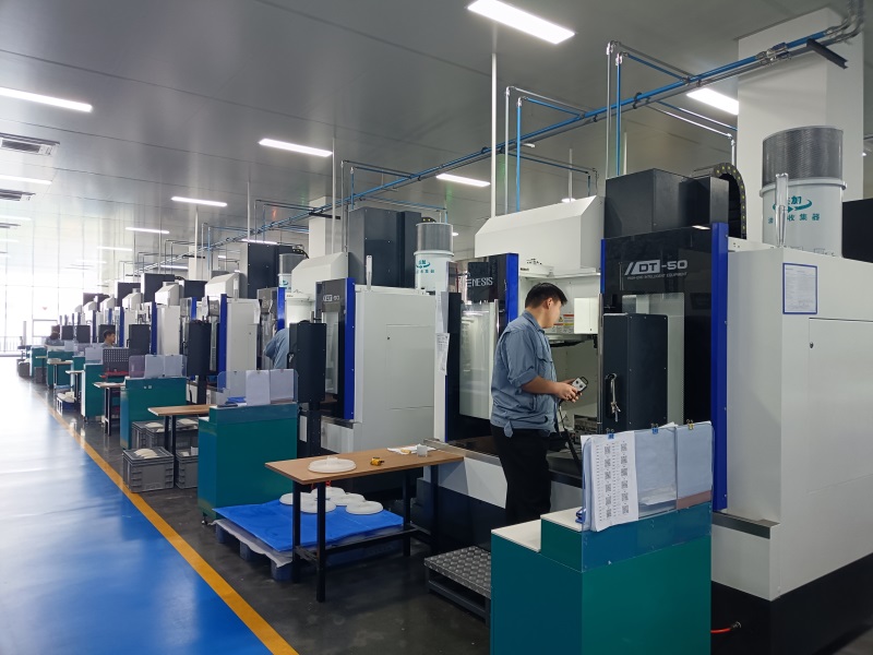 樹脂車間——四軸、三軸立加